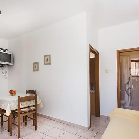 Loredana 1209 Apartment