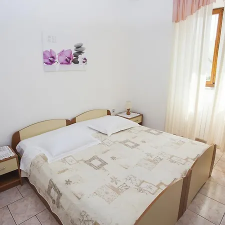 Apartment Loredana 1209 Banjole