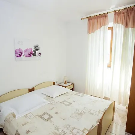 Apartment Loredana 1209 *