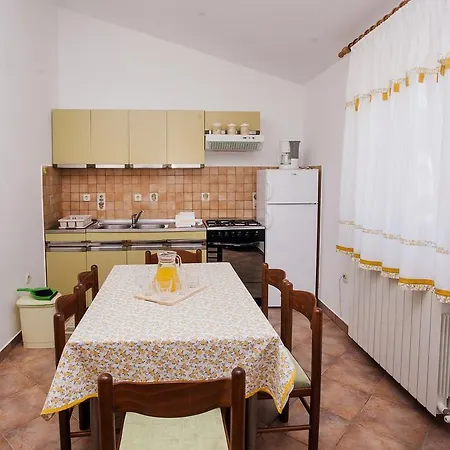 Apartment Loredana 1209 Banjole